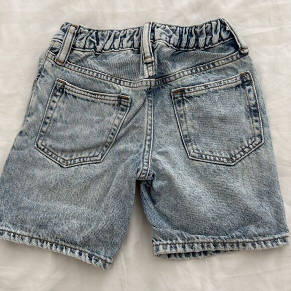 GAP denim shorts - Picture 3 of 3